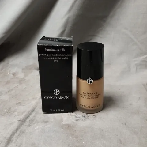 GIORGIO ARMANI LUMINOUS SILK FOUNDATION – SHADE 5.75 – 30 ML