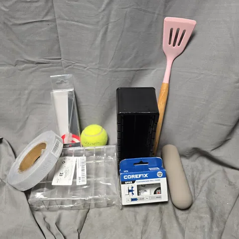 APPROXIMATELY 12 ASSORTED HOUSEHOLD ITEMS TO INCLUDE COREFIX PLASTERBOARD WALL FIXING, TENNIS BALL, SNUGS BUZZ BAR, ETC