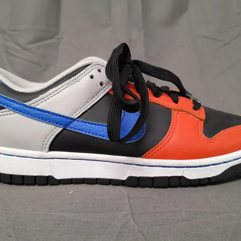PAIR OF NIKE TRAINERS IN MULTICOLOUR UK SIZE 6