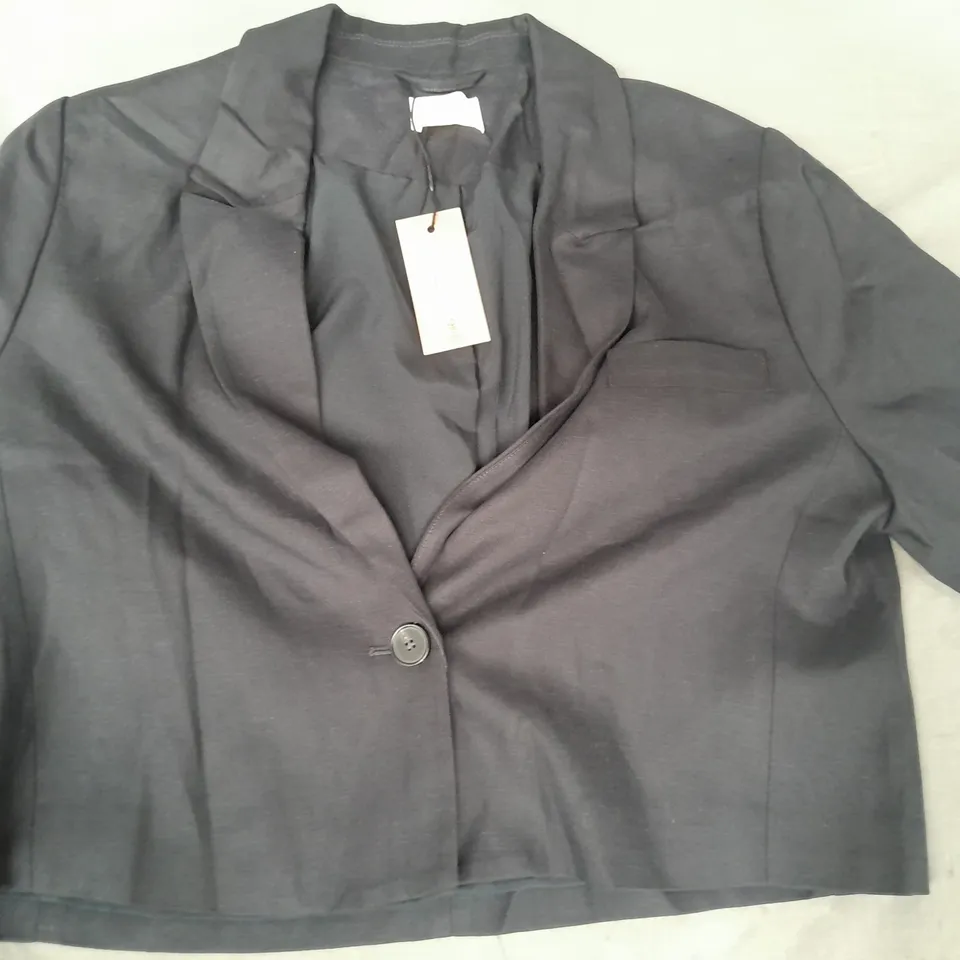 HUSH ARIYANNA CROPPED BLAZER IN NAVY SIZE 14