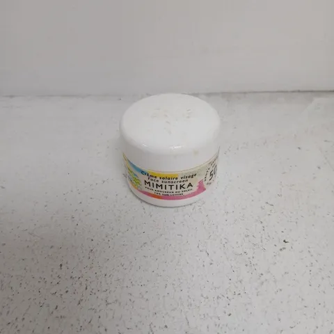 BOX OF APPROXIMATELY 170 FACE SUN-CREAM