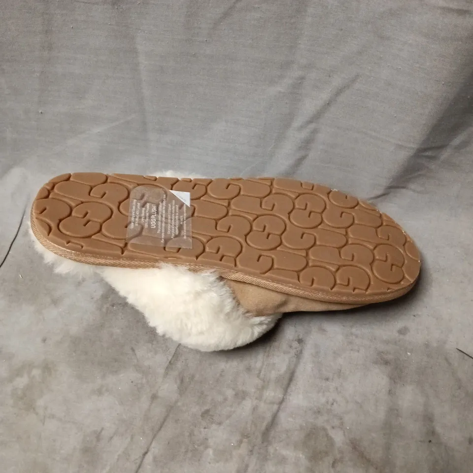 UGG PLUSH WOMEN'S TAN SUEDE SHEARLING SLIPPERS SIZE 2