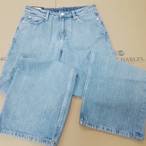 WEEKDAYS AMPLE LOW LOOSE JEANS - 26/32