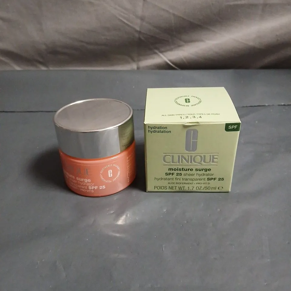 CLINIQUE MOISTURE SURGE SPF 25 HYDRATOR – 50ML JAR WITH BOX