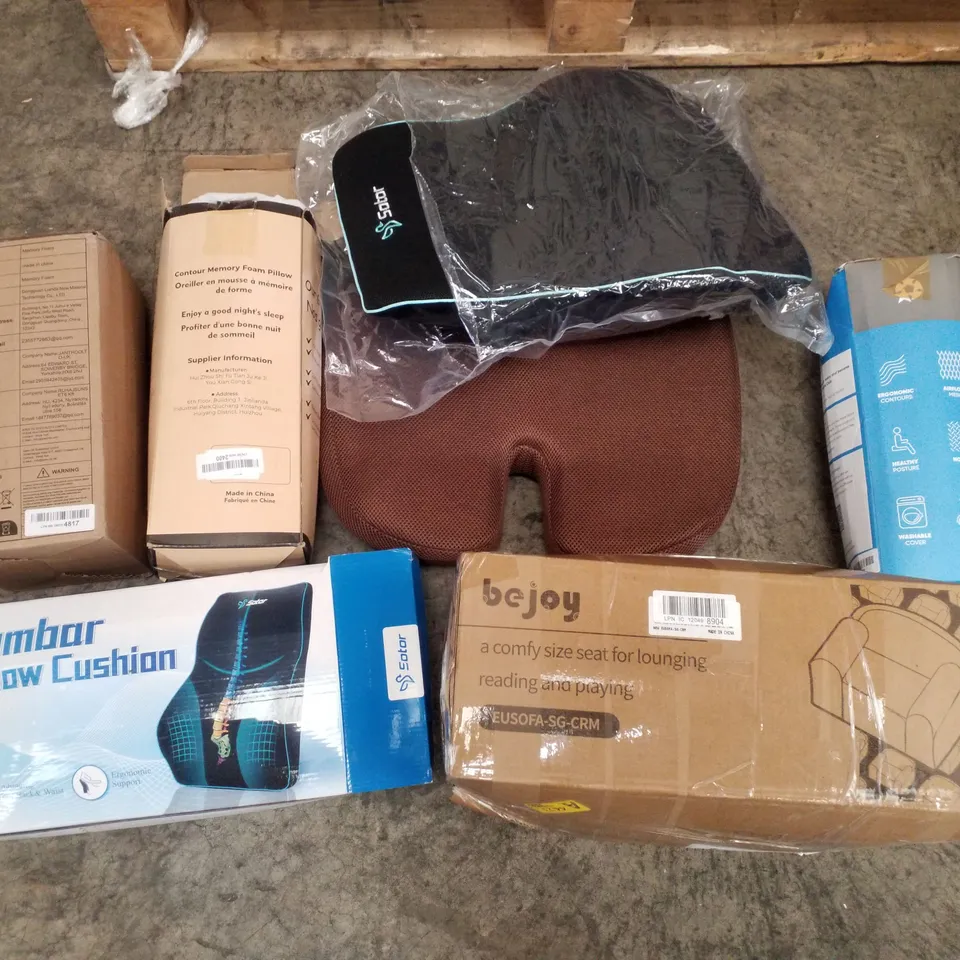 PALLET CONTAINING ASSORTED CUSHIONING & PILLOWS