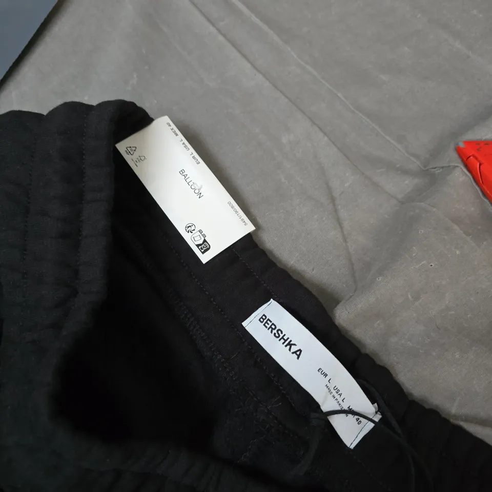 BERSHKA BLACK JOGGERS - DRAWSTRING WAIST UK L