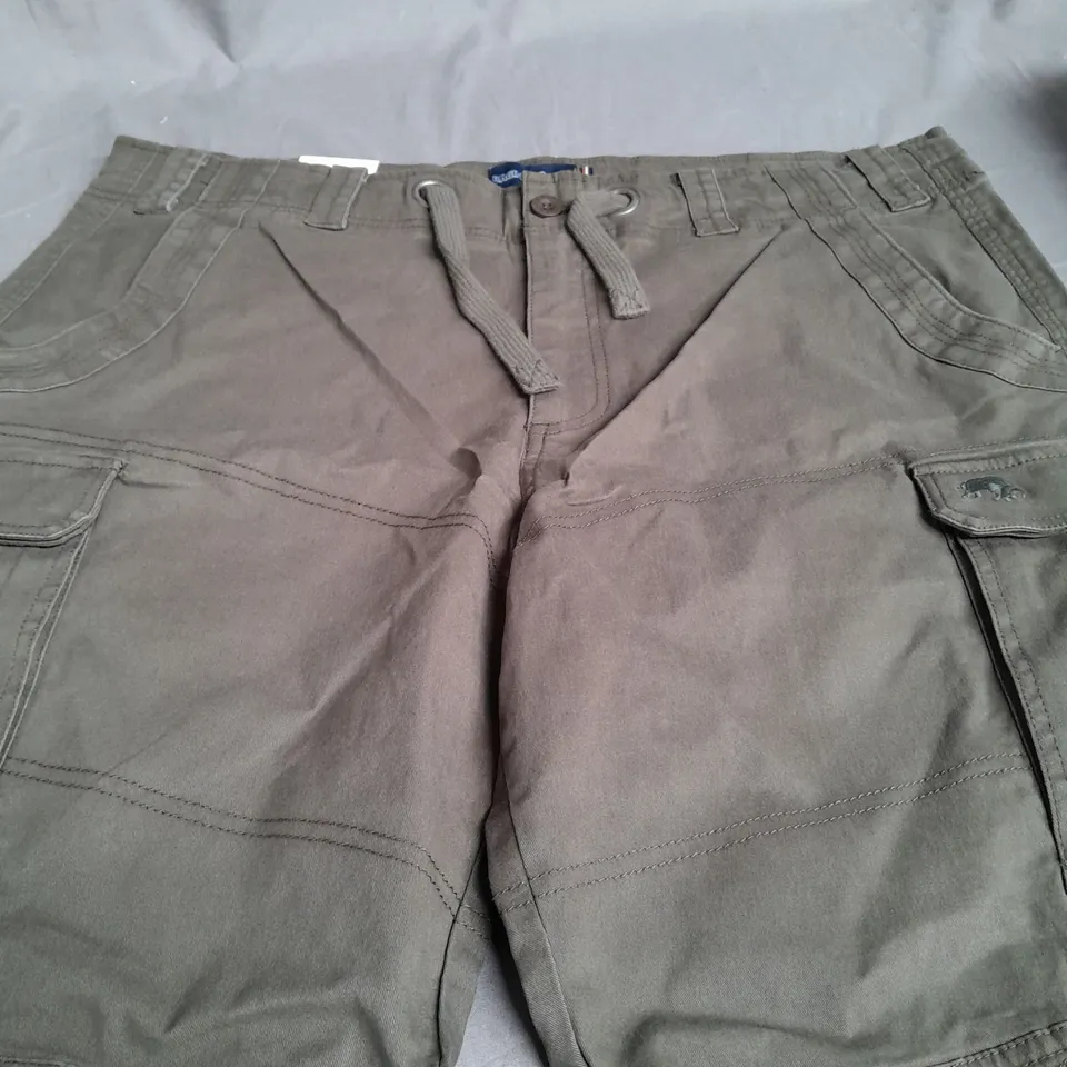 RAGING BULL KHAKI CARGO SHORTS - SIZE 40