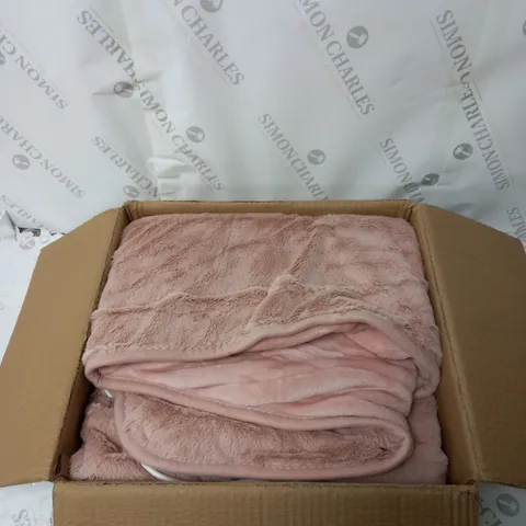 BOXED COZEE HOME VELVETSOFT HEATED THROW IN PINK