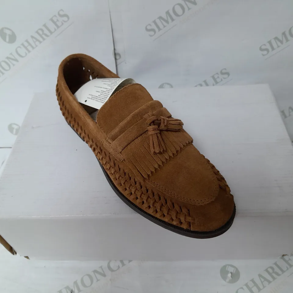 FIND MENS CASUAL SHOE ELLIOT SUEDE IN TAN BROWN SIZE 6