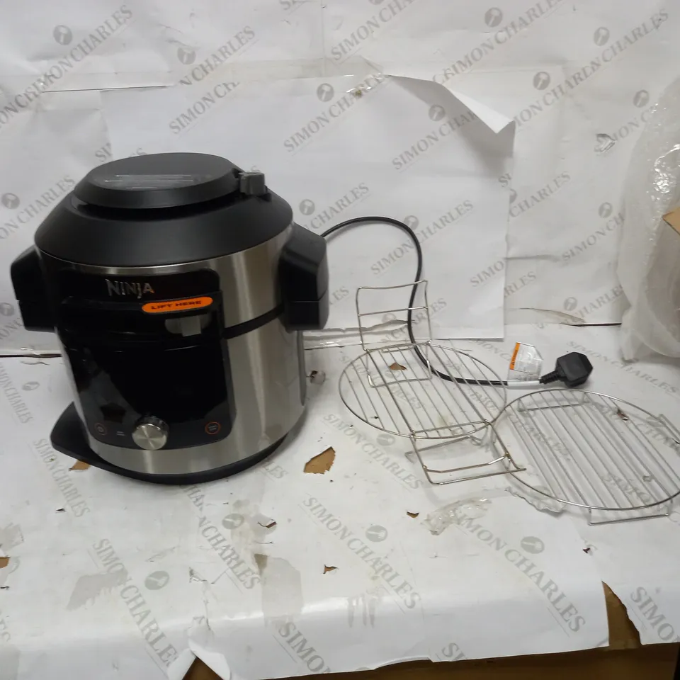 NINJA FOODI SMARTLID 7.5L MULTI COOKER & AIR FRYER