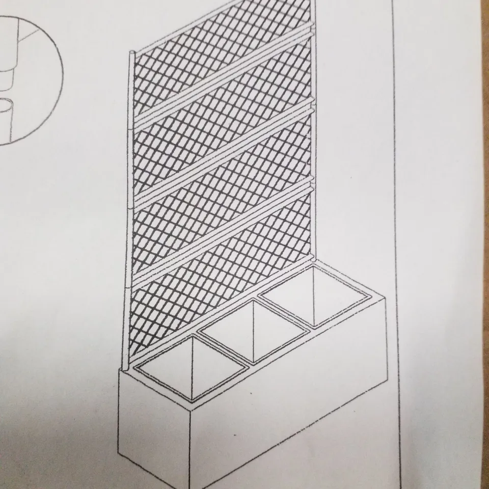 BOXED RAT TRELLIS PLANT TRIPLE BLACK