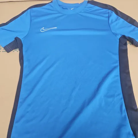 NIKE SPORTS T-SHIRT β SMALL