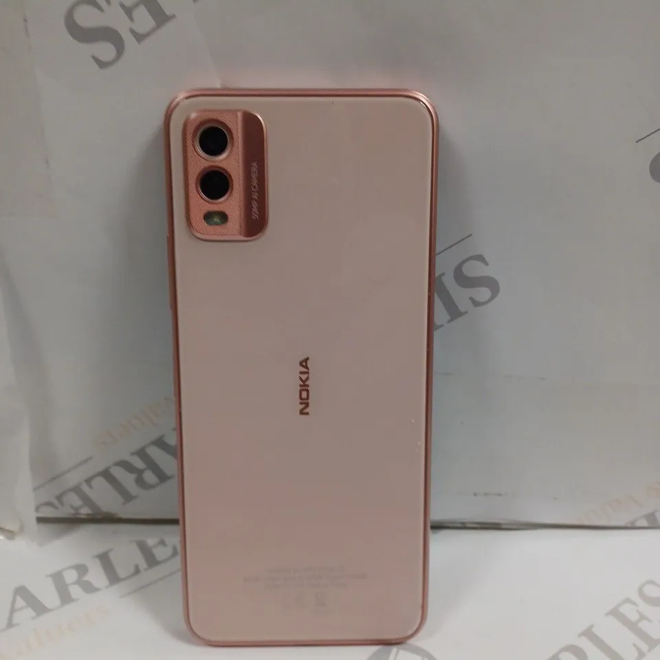 BOXED NOKIA C32 ANDROID SMARTPHONE IN PINK 