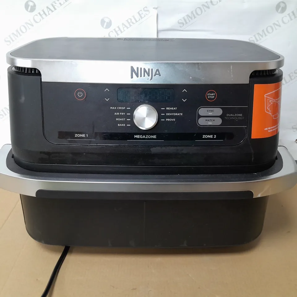 BOXED NINJA 10.4L FOODI FLEXDRAWER DUAL AIR FRYER IN BLACK AF500UK