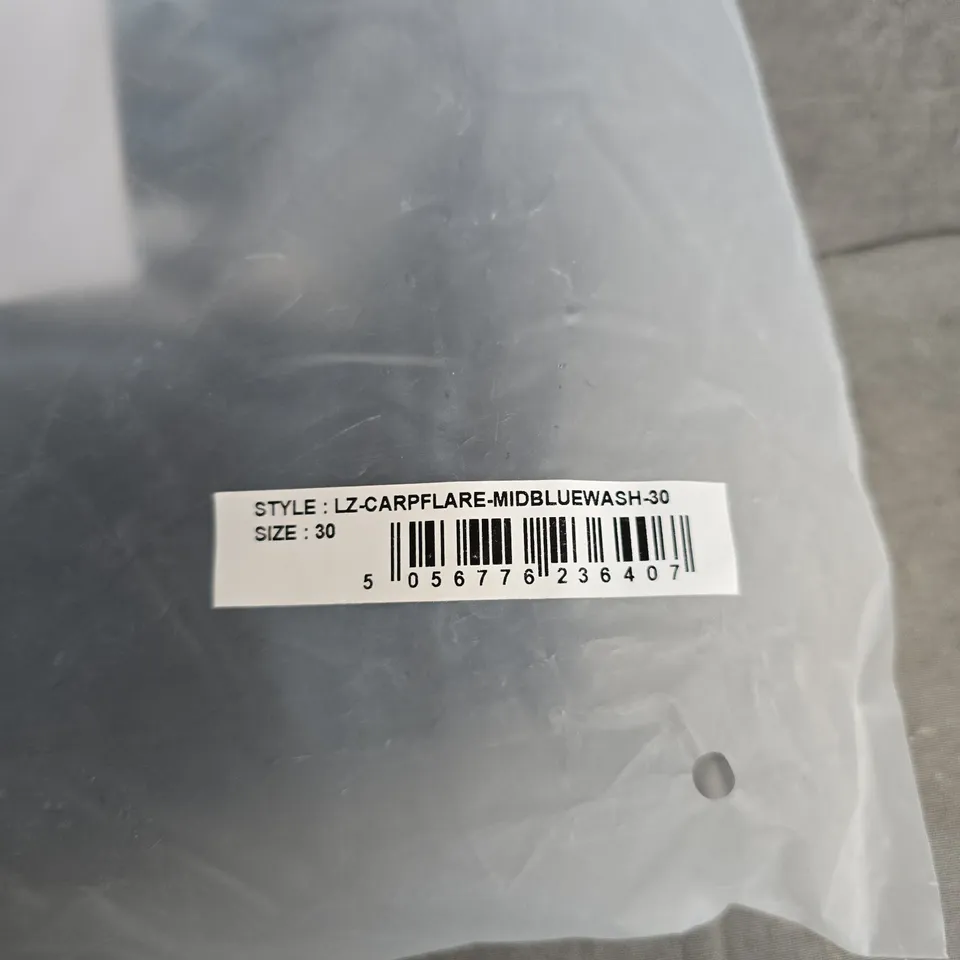 BAGGED LORENZO VERATTI JEANS – MID BLUE WASH, FLARED STYLE – SIZE 30