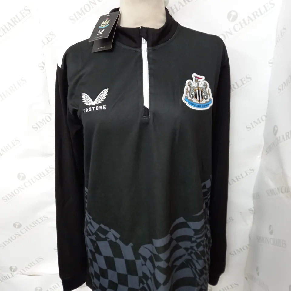 NEWCASTLE UNITED FC TRAINING TOP SIZE M