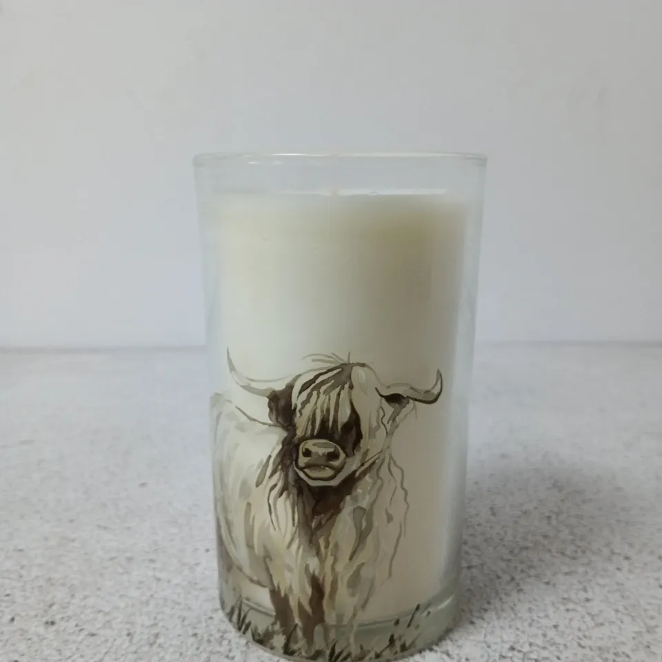 HIGHLAND COW SCENTED CANDLE 