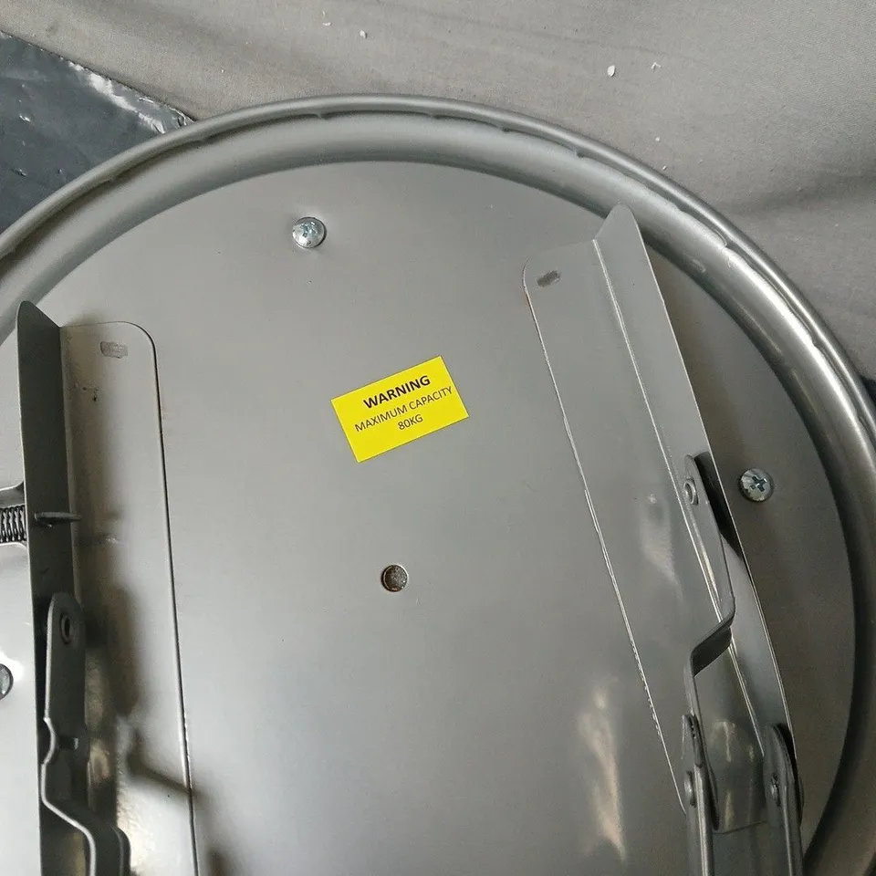 METAL STOOL WITH PADDED SEAT, MAX CAPACITY 80KG