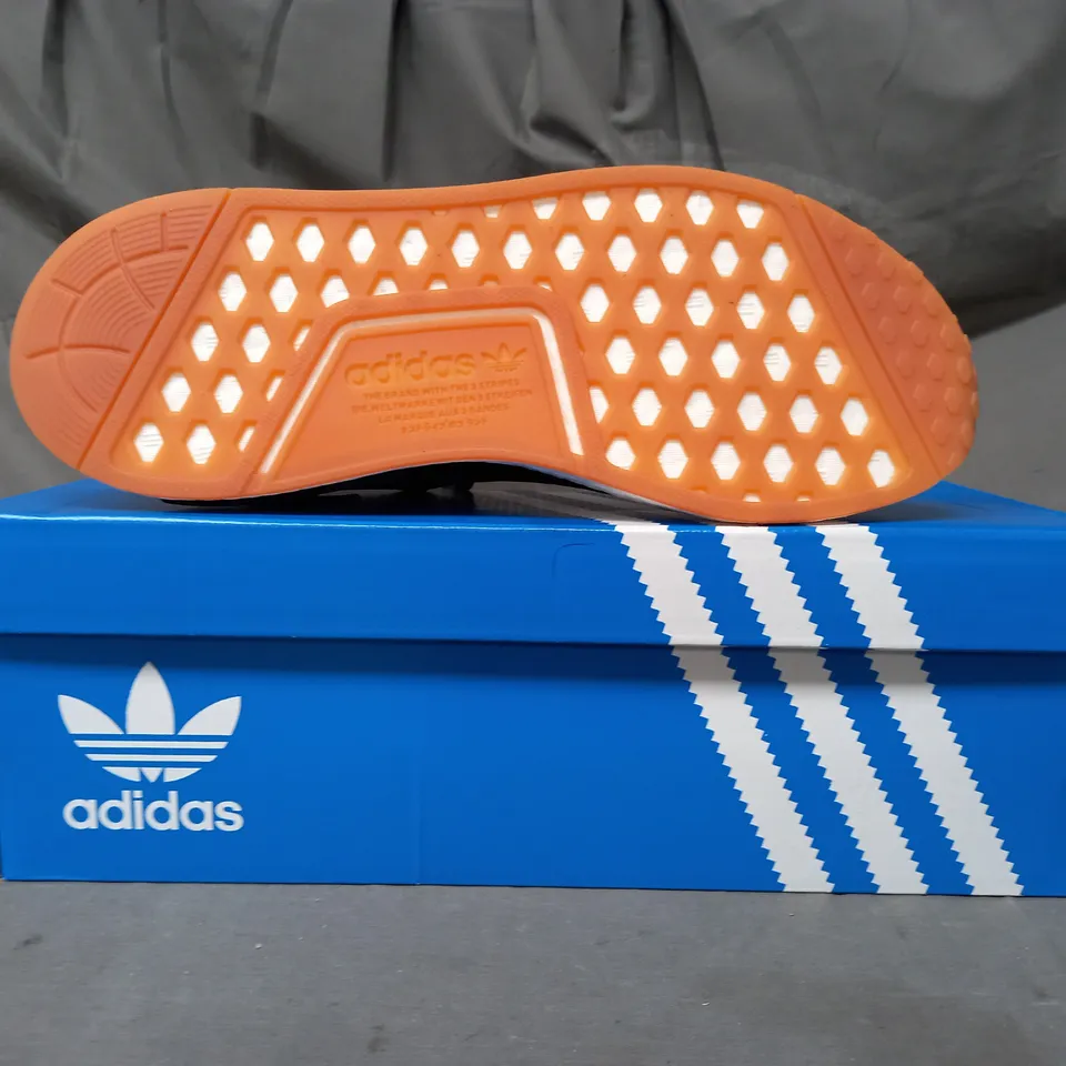BOXED PAIR OF ADIDAS NMD R1 SHOES IN BLACK UK SIZE 9