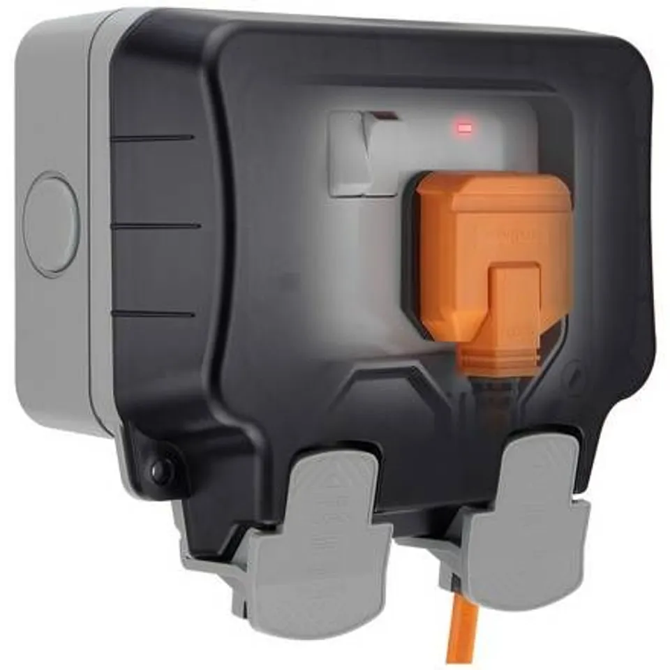 BOXED NEXUS STORM WEATHERPROOF IP66 DOUBLE SWITCHED 13A OUTDOOR SOCKET (1 BOX)