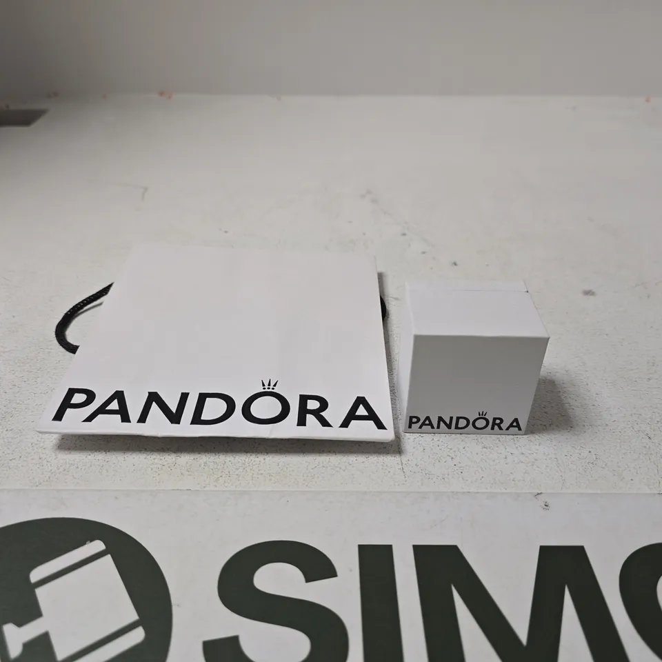 PANDORA HEART CHARM IN BOX WITH BAG