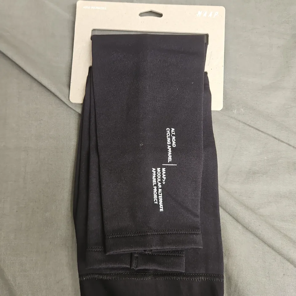 MAAP ALT ROAD MERINO ARM WARMERS IN BLACK - LARGE
