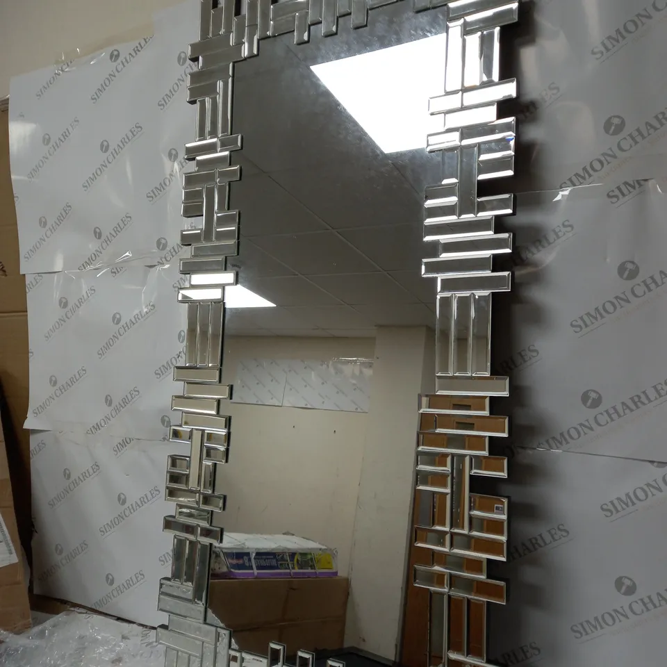 LOARGE DECORATIVE MIRRIOR