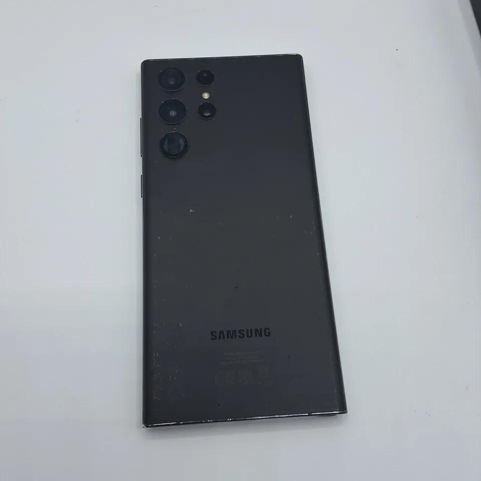 BOXED SAMSUNG GALAXY S22 ULTRA 5G 8/128GB IN PHANTOM BLACK - SM-S908B