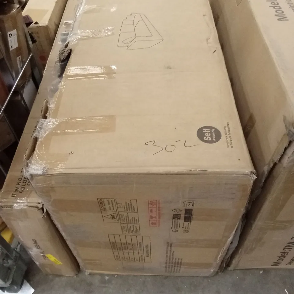 BOXED SOFA - BLACK (1 BOX)