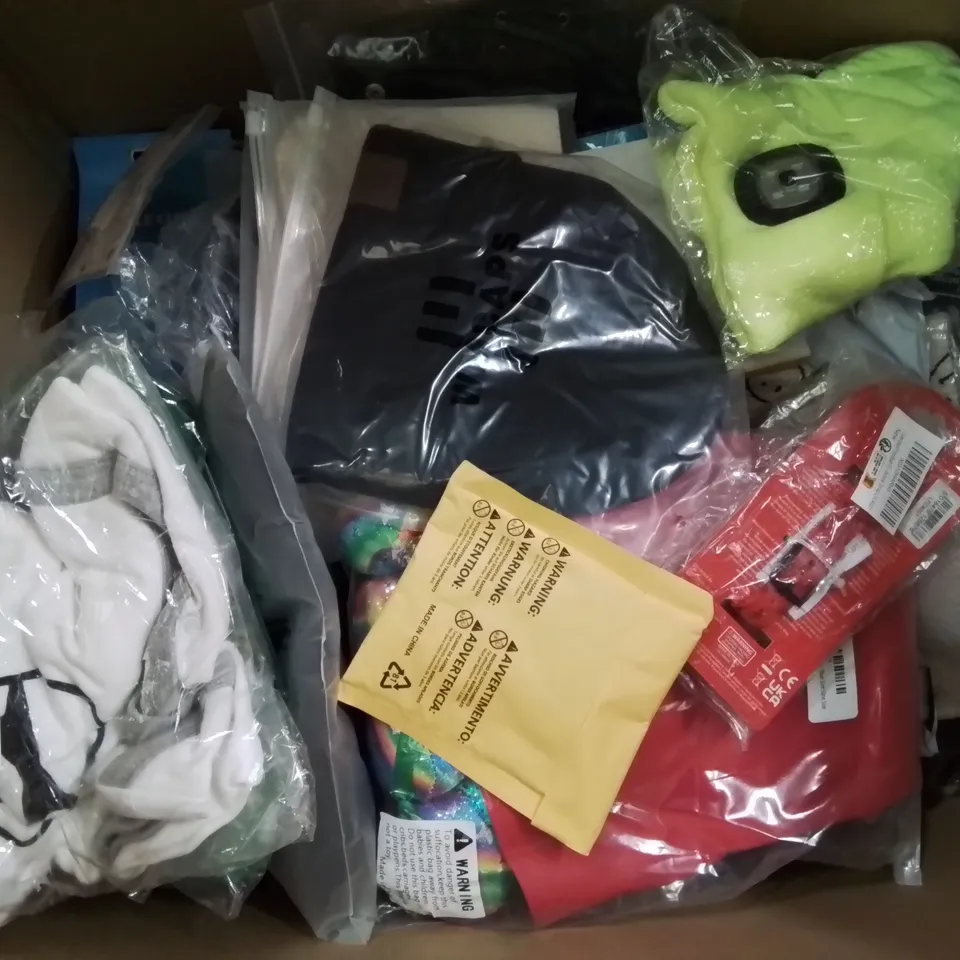 BOX CONTAINING LARGE AMOUNT OF MIXED FASHION ITEMS TO INCLUDE: LARGE AMOUNT OF SILVER PLATE AND COSTUME JEWELLERY,  VARIOUS CLOTHING ITEMS KIDS WATCHES, HATS ETC.