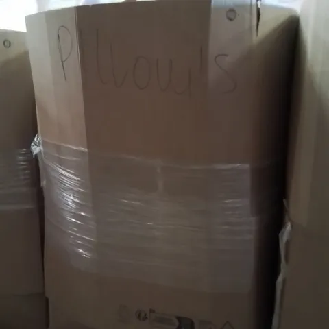 PALLET CONTAINING A LARGE QUANTITY OF PILLOWS 