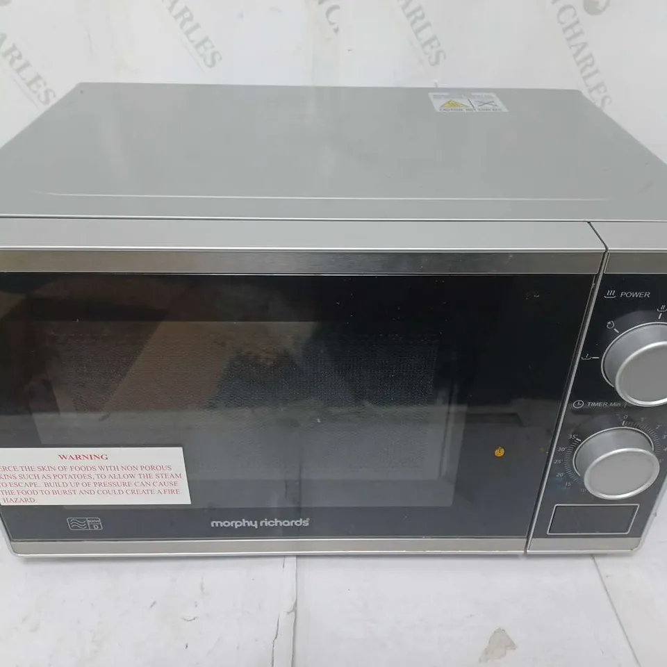 BOXED MORPHY RICHARDS 20 LITRES 800W MICROWAVE IN SILVER