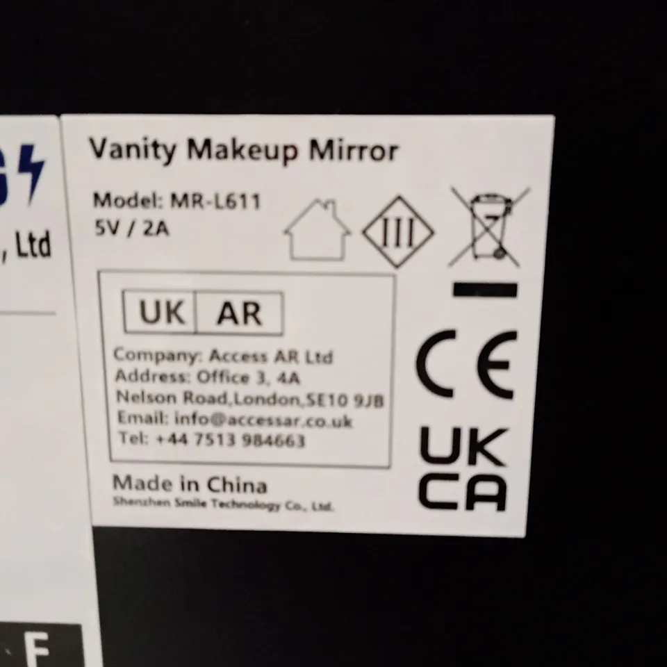 VANITY MAKEUP MIRROR MR-L611 – UK PLUG, 5V/2A