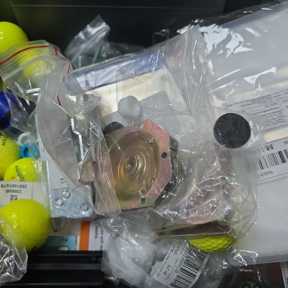 APPROXIMATELY 13 ASSORTED ITEMS TO INCLUDE -100 DOGGY BAGS , WAFTERS , SMALL FAN ETC