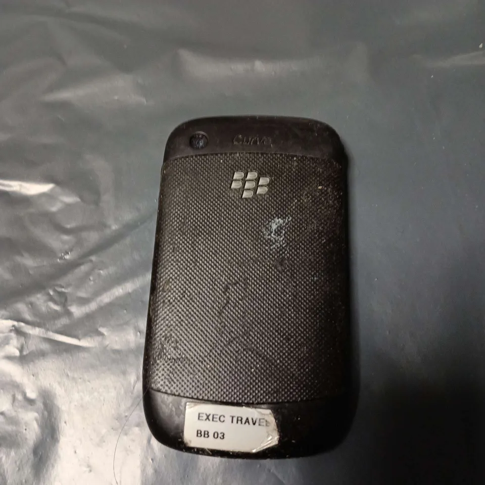 BLACKBERRY SMARTPHONE WITH QWERTY KEYBOARD – BLACK