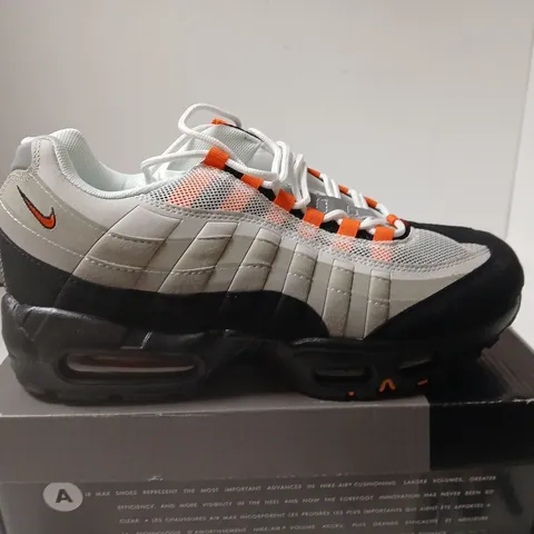 NIKE AIR MAX 95 TT MENS TRAINERS – UK 11