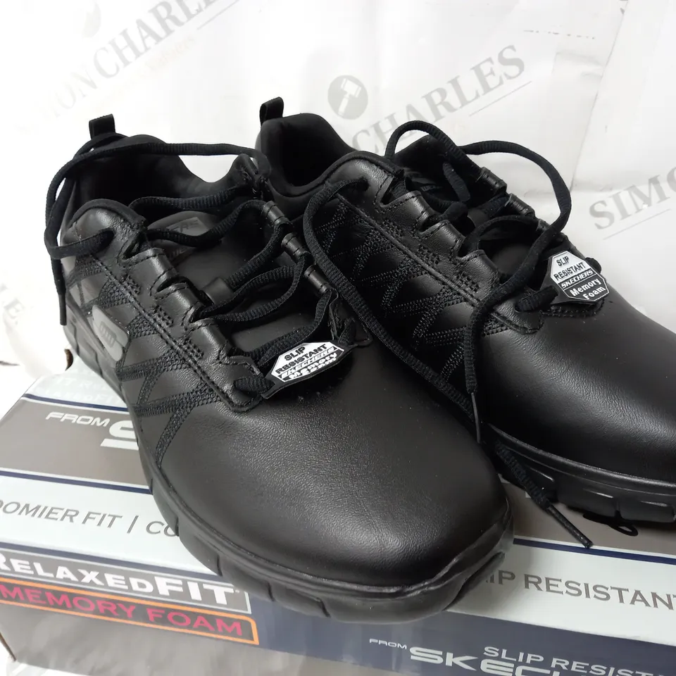 SKECHERS WORK SLIP RESISTANT BLACK SIZE 8