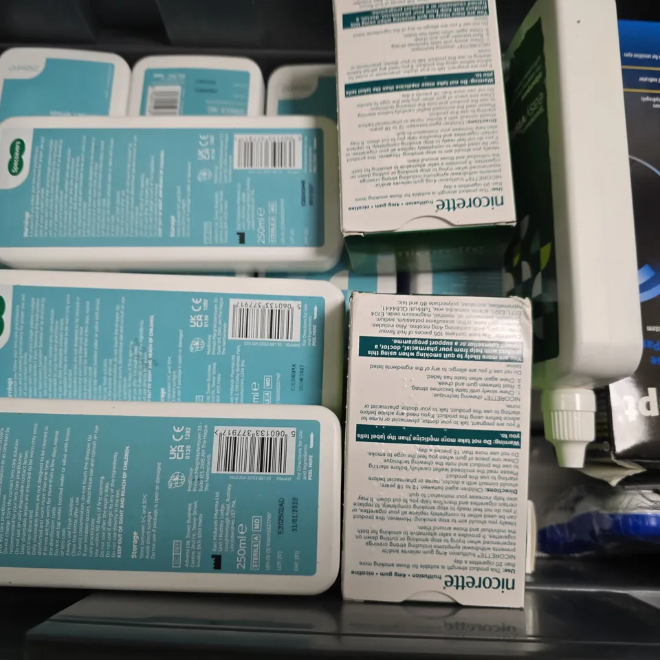 APPROXIMATELY 18 ASSORTED VISION CARE ITEMS TO INCLUDE - SPECSAVERS EASY VISION ALL PURPOSE , SPEC SAVERS EASY VISION UNI PURPOSE ETC