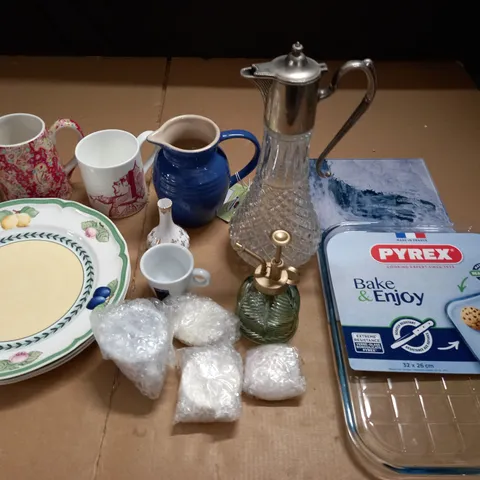 LOT OF ASSORTED HOUSEHOLD ITEMS TO INCLUDE PLATES, CUPS AND VASE - COLLECTION ONLY