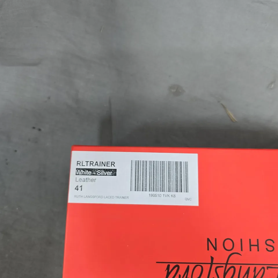 RUTH LANGSFORD RL TRAINER – WHITE LEATHER TRAINERS WITH PINK ACCENTS, UK 7 (EU 41)