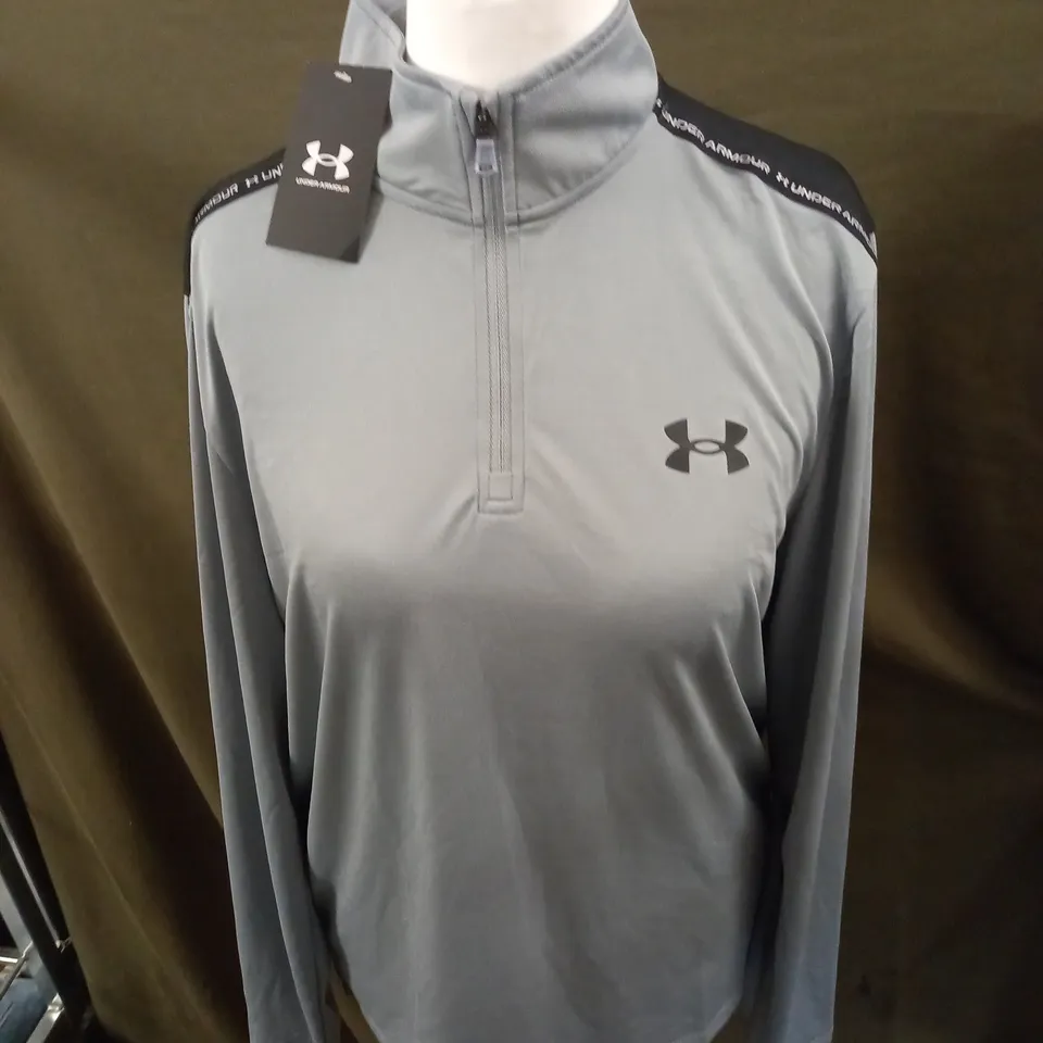 UNDER AMOUR 1/4 ZIP SHIRT SIZE M
