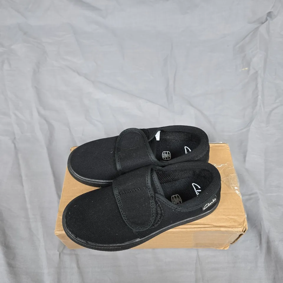 CLARKS HOPPER RUN KIDS' SHOES - BLACK FABRIC, UK 10 (EU 28) RRP £29.98