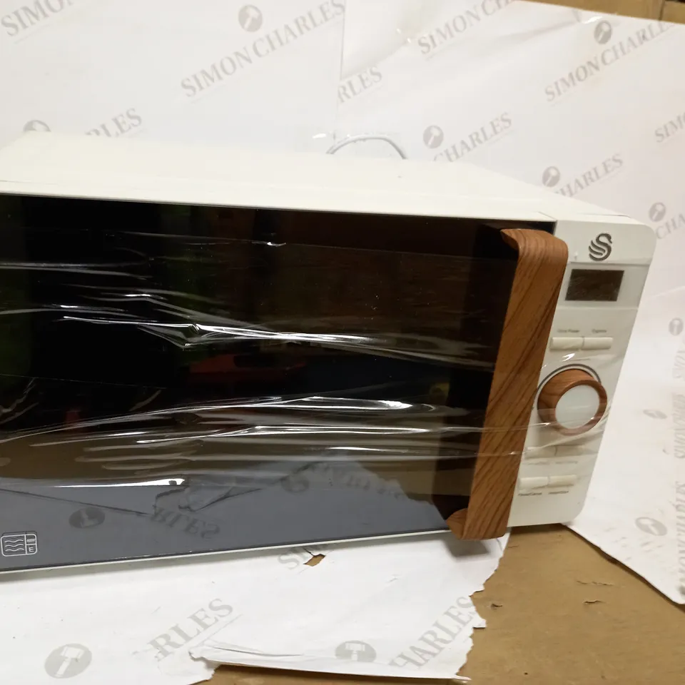 SWAN SM22036WHTN, NORDIC DIGITAL MICROWAVE, WOOD EFFECT HANDLE