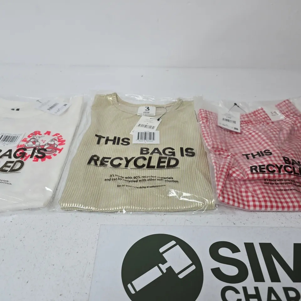 APPROXIMATELY 20 ASSORTED CLOTHING ITEMS IN VARIOUS SIZES, COLOURS & STYLES TO INCLUDE GRAPHIC PRINT TEE , SUMMER PANTS , JADE CREW NECK TOP