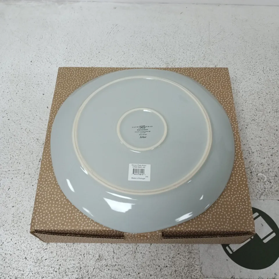 LOT OF 12 SOPHIE CONRAN ARBOR DINNER PLATES IN DOVE GREY - 3 X 4-PACKS