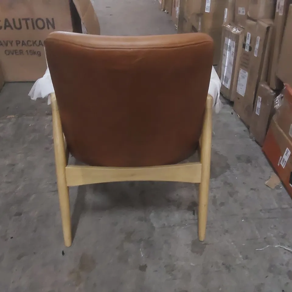 BOXED LOREN UPHOLSTERED ARMCHAIR 