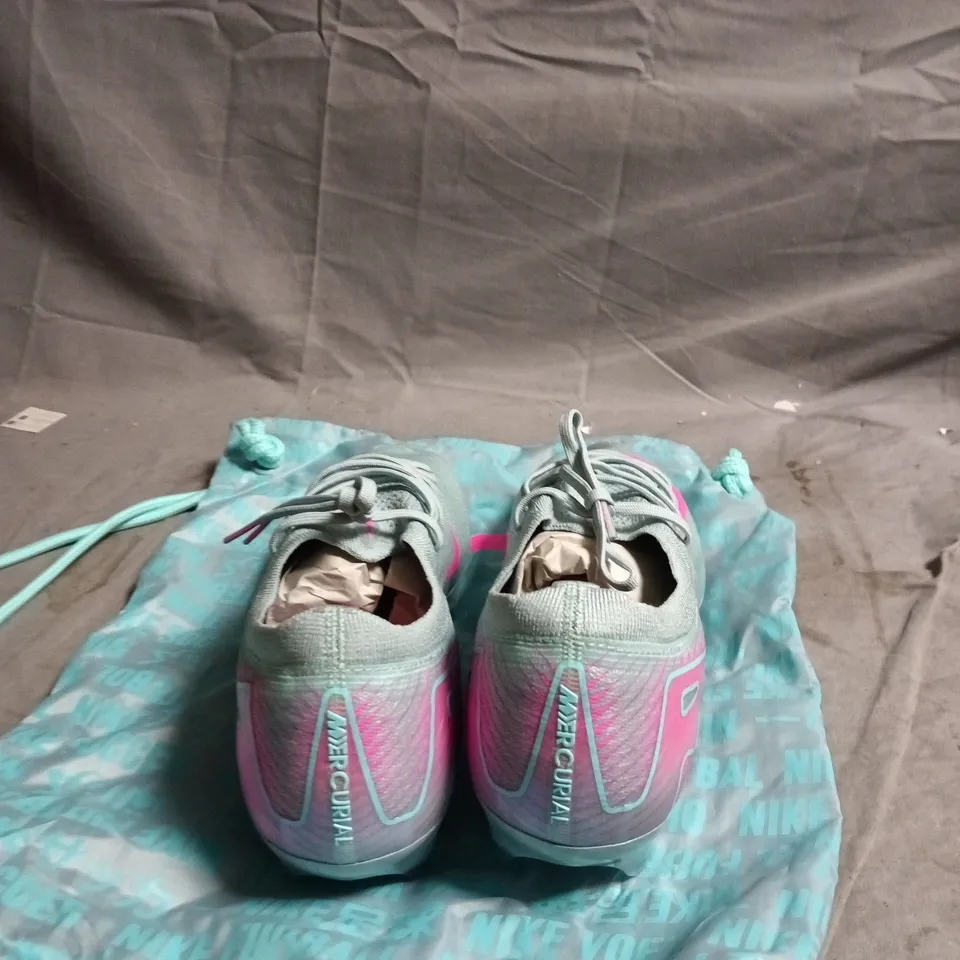 NIKE MERCURIAL FOOTBALL BOOTS – GREY/TEAL WITH PINK SWOOSH UK 8.5