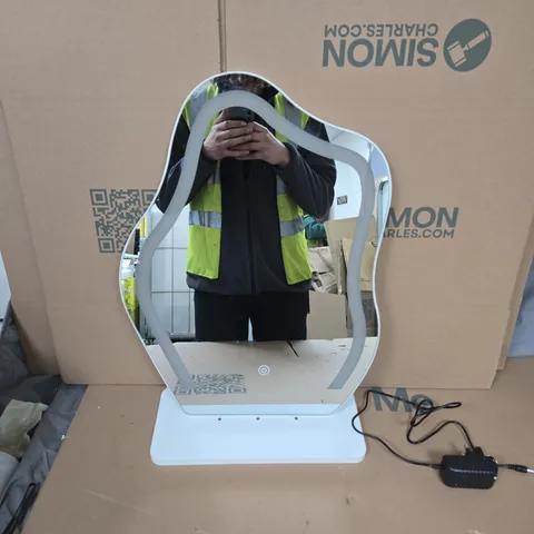 WAVY MIRROR WITH IMBEDDED LIGHTS
