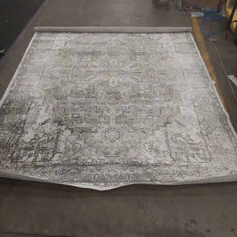 QUALITY MACHINE WASHABLE TRADITIONNAL BOHO TAUPE AREA RUG - 200 x 275cm