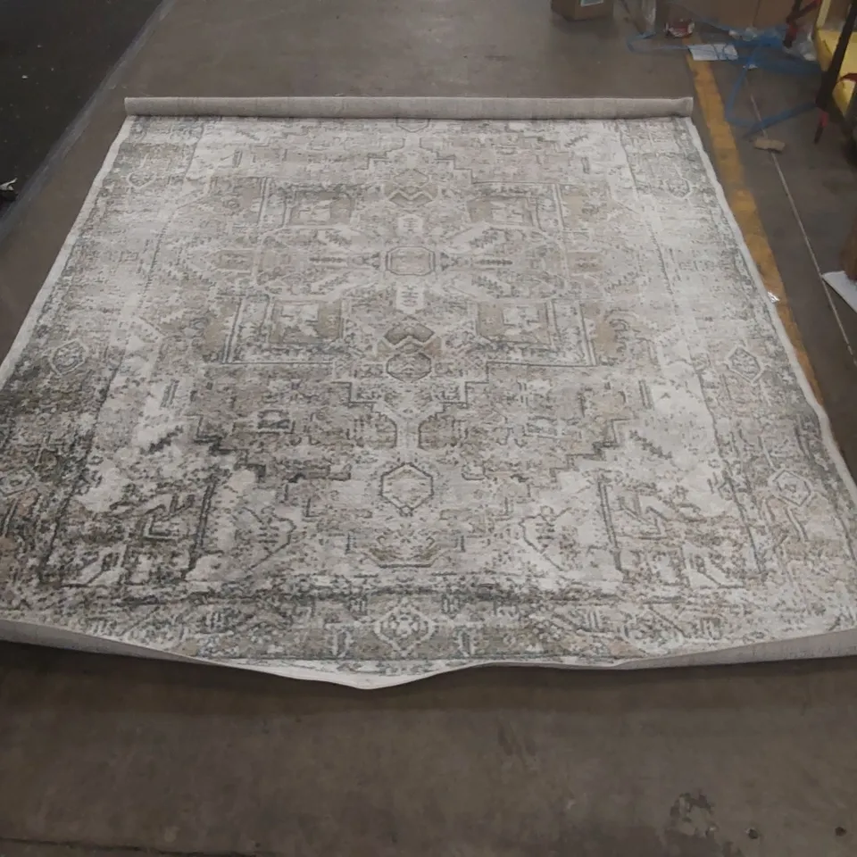 QUALITY MACHINE WASHABLE TRADITIONNAL BOHO TAUPE AREA RUG - 200 x 275cm